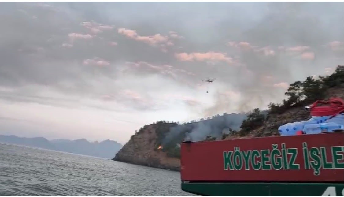 Muğla’nın Marmaris ilçesinde dün akşam saatlerinde başlayan orman yangınını kontrol