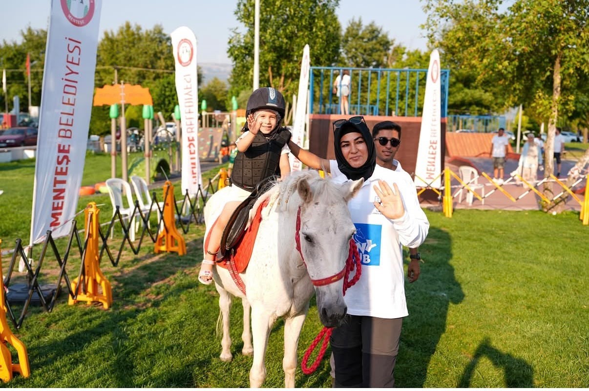 Menteşe Belediyesi, Türkiye Jokey Kulübü’nün ‘Pony Club’ projesi kapsamında Menteşeli