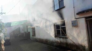 Muğla’nın Menteşe ilçesine bağlı Yerkesik Mahallesi’nde ütüden kaynaklandığı belirtilen yangında