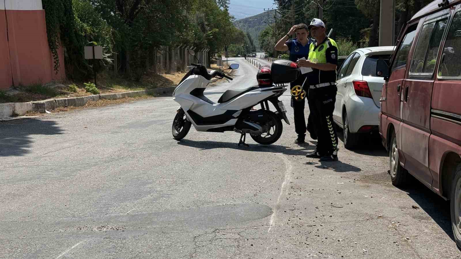 Muğla’nın Menteşe ilçesinde motosikletin çarptığı çocuk yaralandı. Kaza, A. Fuat