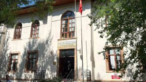 Muğla Hoca Mustafa Efendi İl Halk Kütüphanesi ile şube kütüphanesi