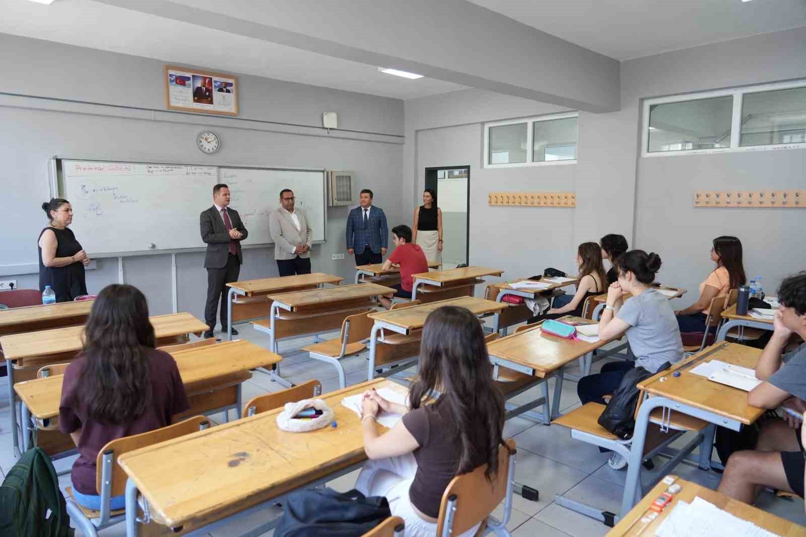 Muğla İl Milli Eğitim Müdürü Emre Çay, yaz döneminde devam