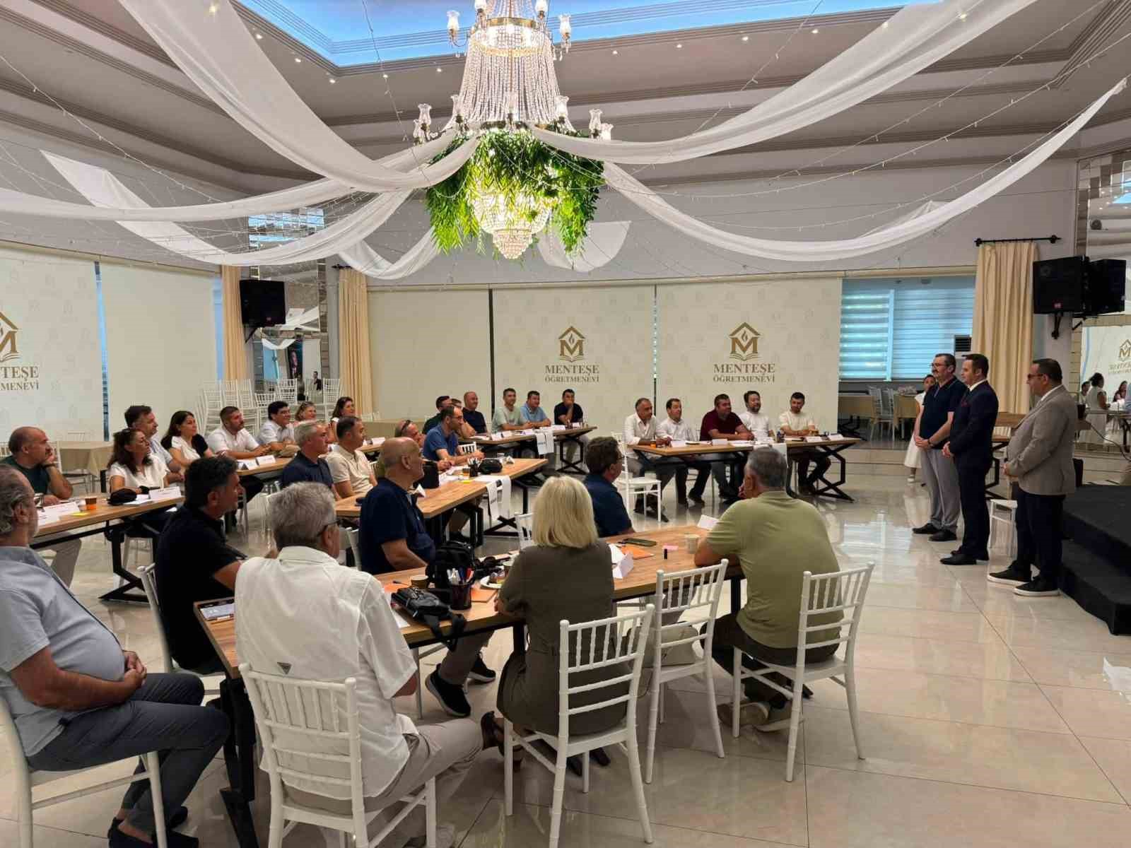 Muğla’nın Menteşe ilçesinde görev yapan okul müdürlerine yönelik düzenlenen "Etkili