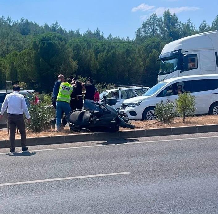 Menteşe ilçesinde polis ekiplerinin "dur" ihtarına uymayarak kaçmaya çalışan şüphelilerin
