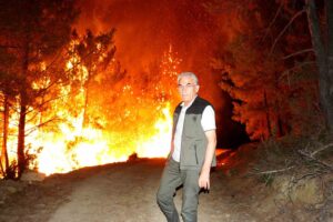 Orman Genel Müdürü Bekir Karacabey, Muğla’da devam eden orman yangınlarında