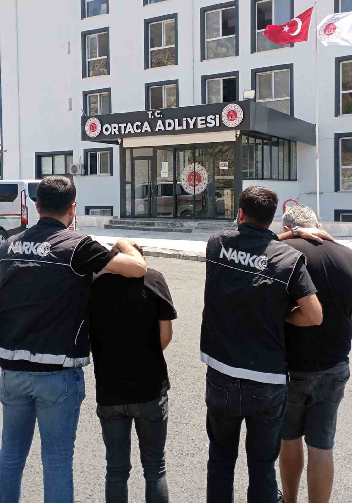 Muğla Emniyet Müdürlüğü Narkotik Suçlarla Mücadele Şube Müdürlüğümüz ekiplerince Bodrum