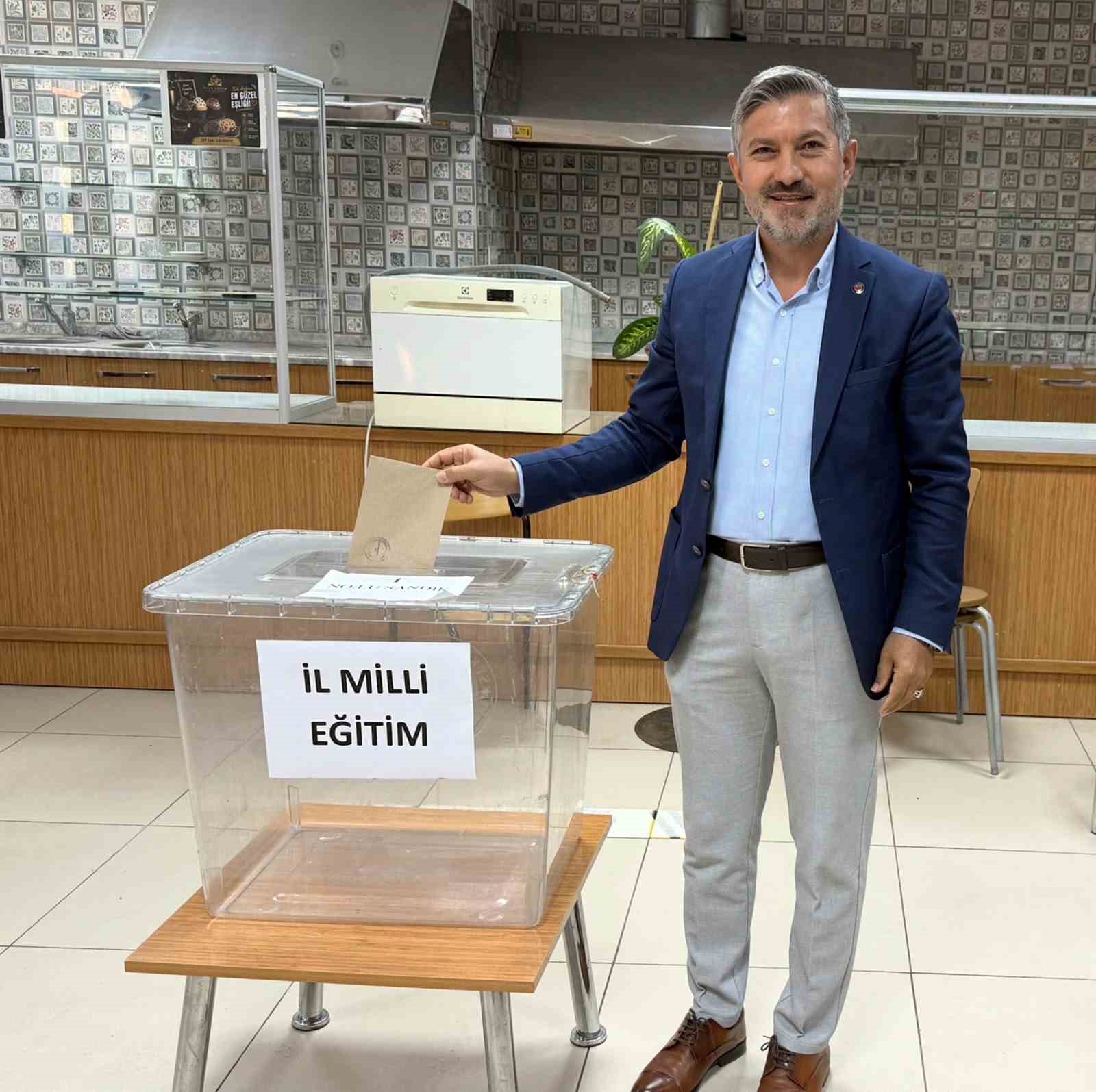 Eğitim-Bir-Sen Muğla Şubesi’nin olağan genel kurul süreci kapsamında gerçekleştirilen delege