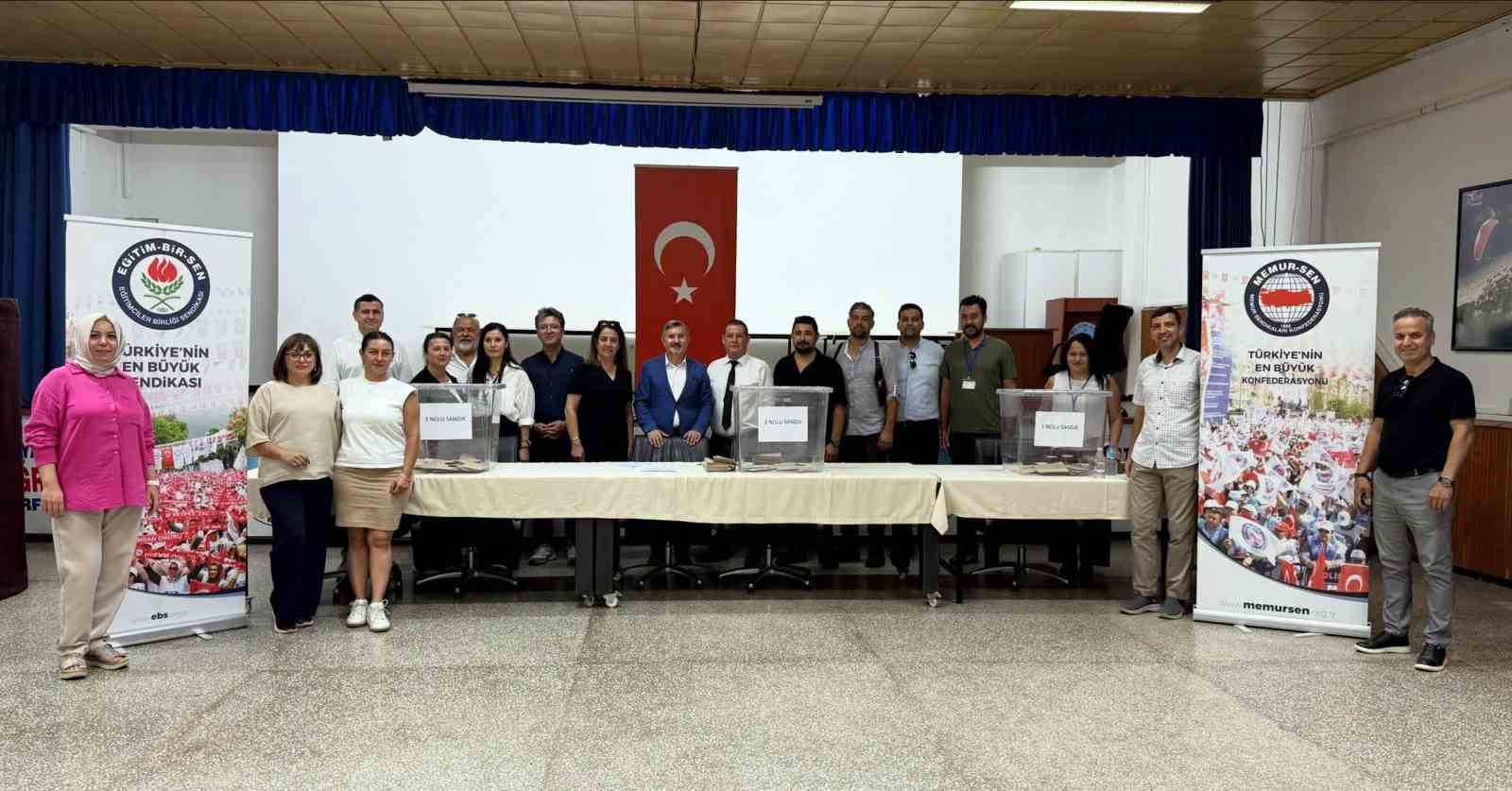 Eğitim-Bir-Sen Muğla Şubesi’nin olağan genel kurul süreci öncesinde ilçelerde gerçekleştirilen