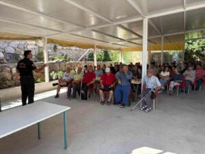 Muğla’nın Fethiye ilçesinde faaliyet gösteren huzurevinde görev yapan personele yönelik