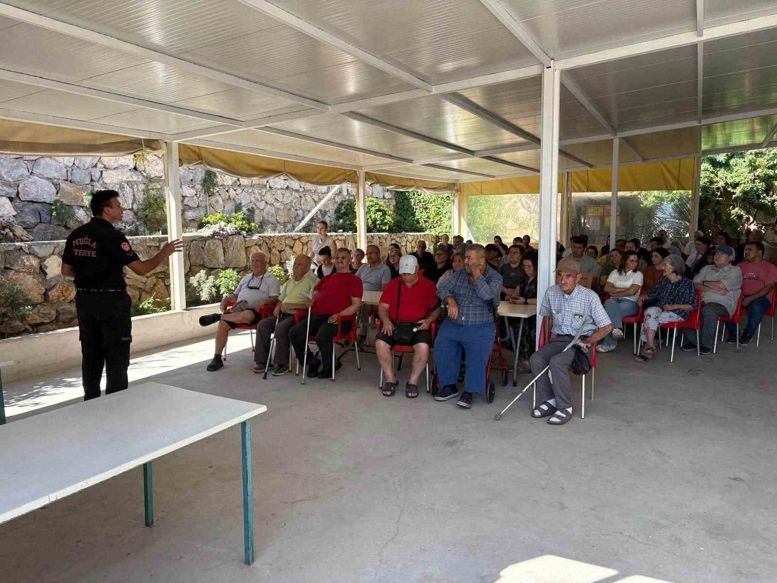 Muğla’nın Fethiye ilçesinde faaliyet gösteren huzurevinde görev yapan personele yönelik