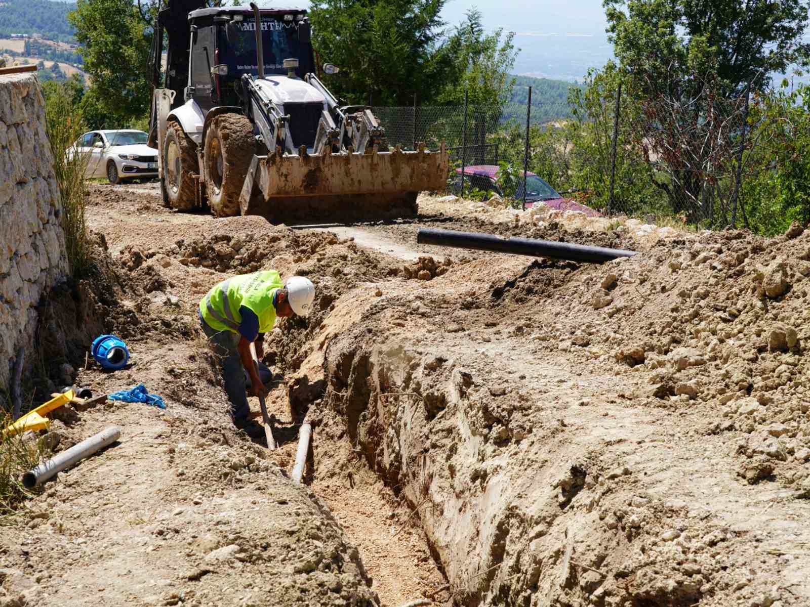MUSKİ Genel Müdürlüğü, Seydikemer Kayacık Mahallesi’nde vatandaşların arazilerinden geçen ve