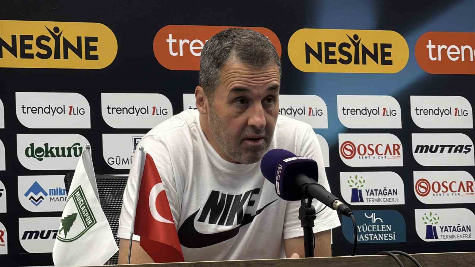 Muğlaspor Teknik Direktörü Yalçın Koşukavak, Vanspor FK maçının ardından, "4