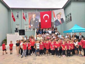Muğla’nın Köyceğiz ilçesinde İlköğretim Haftası kutlama programı çeşitli etkinliklerle gerçekleştirildi.