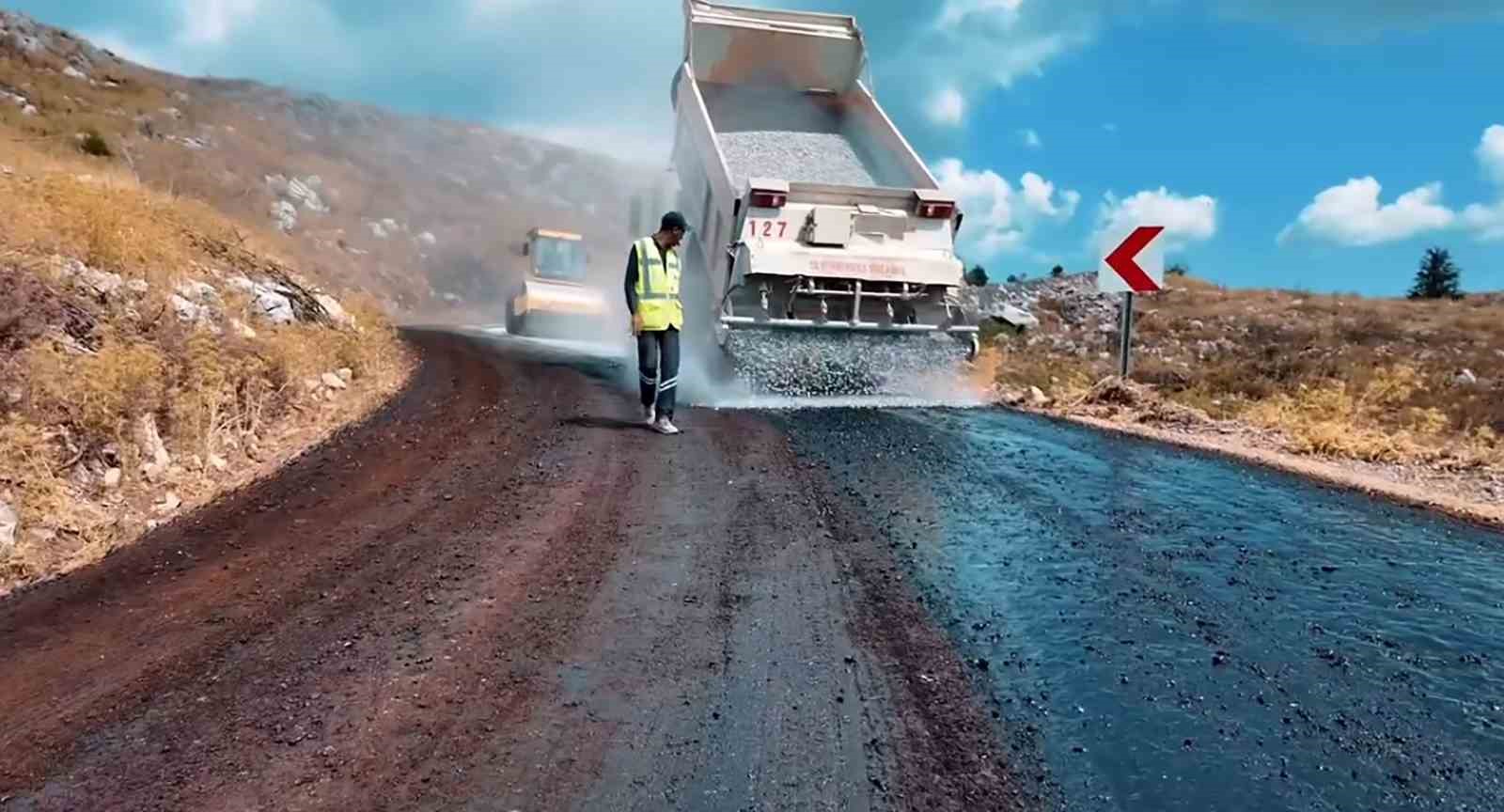 Menteşe Belediyesi ile Muğla Büyükşehir Belediyesi iş birliğinde, Kozağaç-Kavaklıdere arasındaki