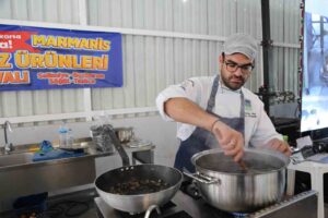 Marmaris Deniz Ürünleri Festivali, farklı ülkelerden gastronomi dünyasının önemli isimlerini