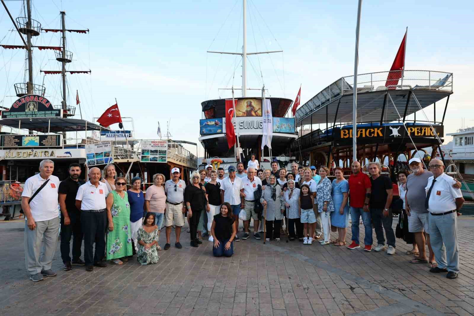 Marmaris Belediyesi, 19 Eylül Gaziler Günü kapsamında gaziler ve ailelerini