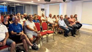 Marmaris Belediyesi, sigara izmaritlerinin yere atılmasını önlemek ve çevre bilincini