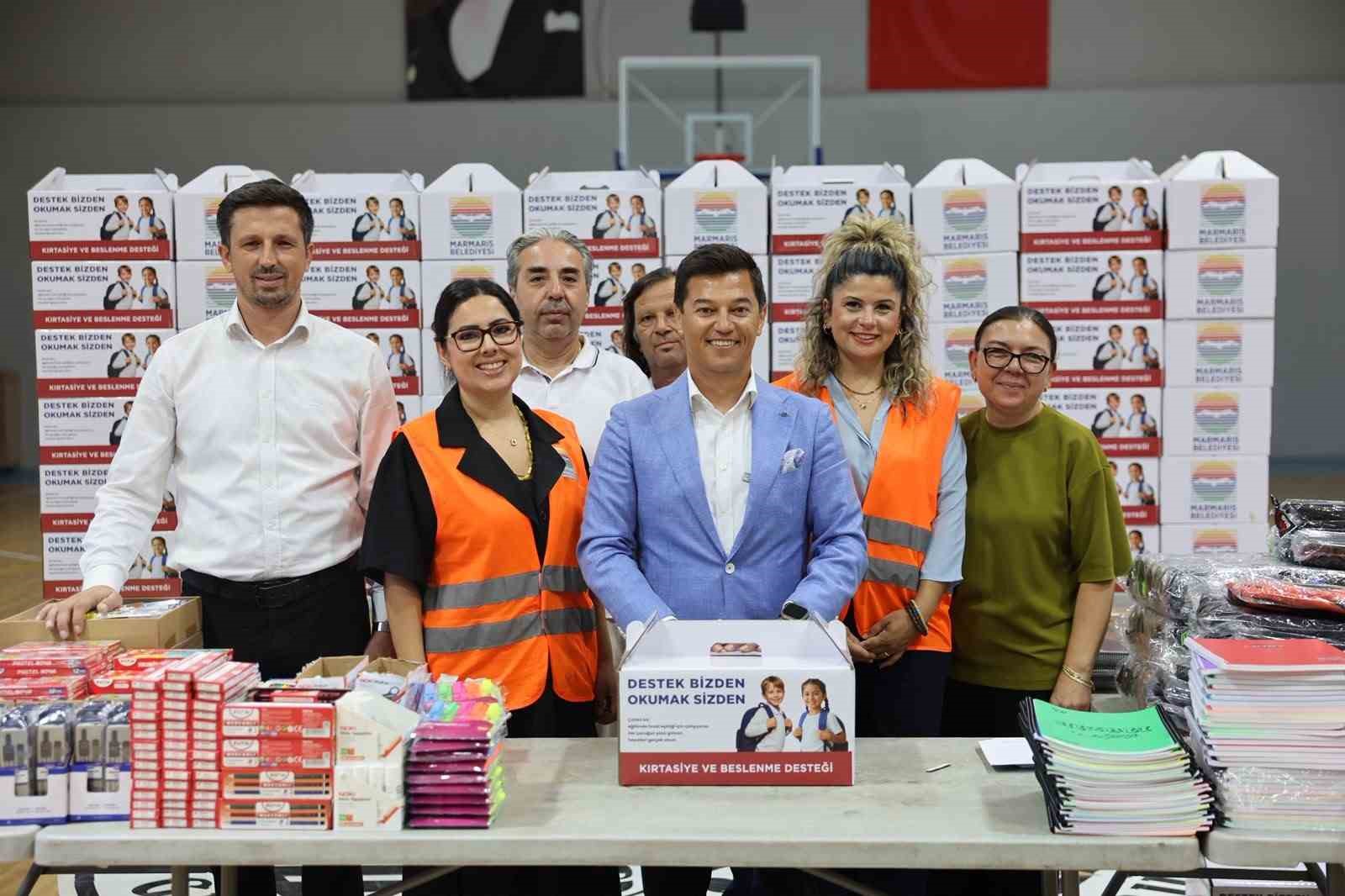 Marmaris Belediyesi, ihtiyaç sahibi öğrenciler için hazırladığı eğitim destek kutularını