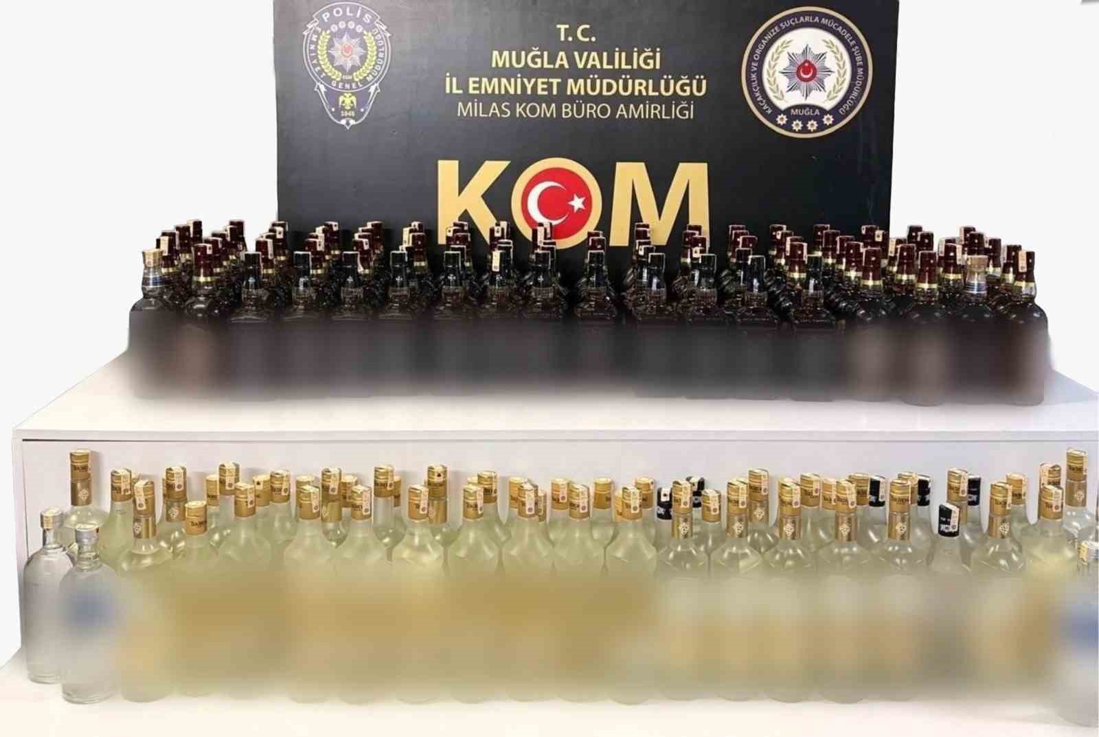Muğla’nın Milas ilçesinde polis ekiplerince gerçekleştirilen uygulamada, bir araçta gümrük