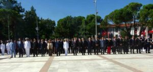 Muğla Cumhuriyet Meydanı’nda 19 Eylül Gaziler Günü dolayısıyla çelenk sunma