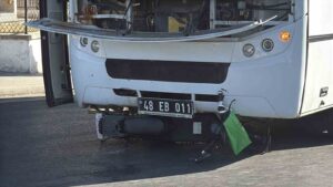 Muğla’nın Menteşe ilçesinde yolcu otobüsü ile elektrikli bisikletin karıştığı kazada