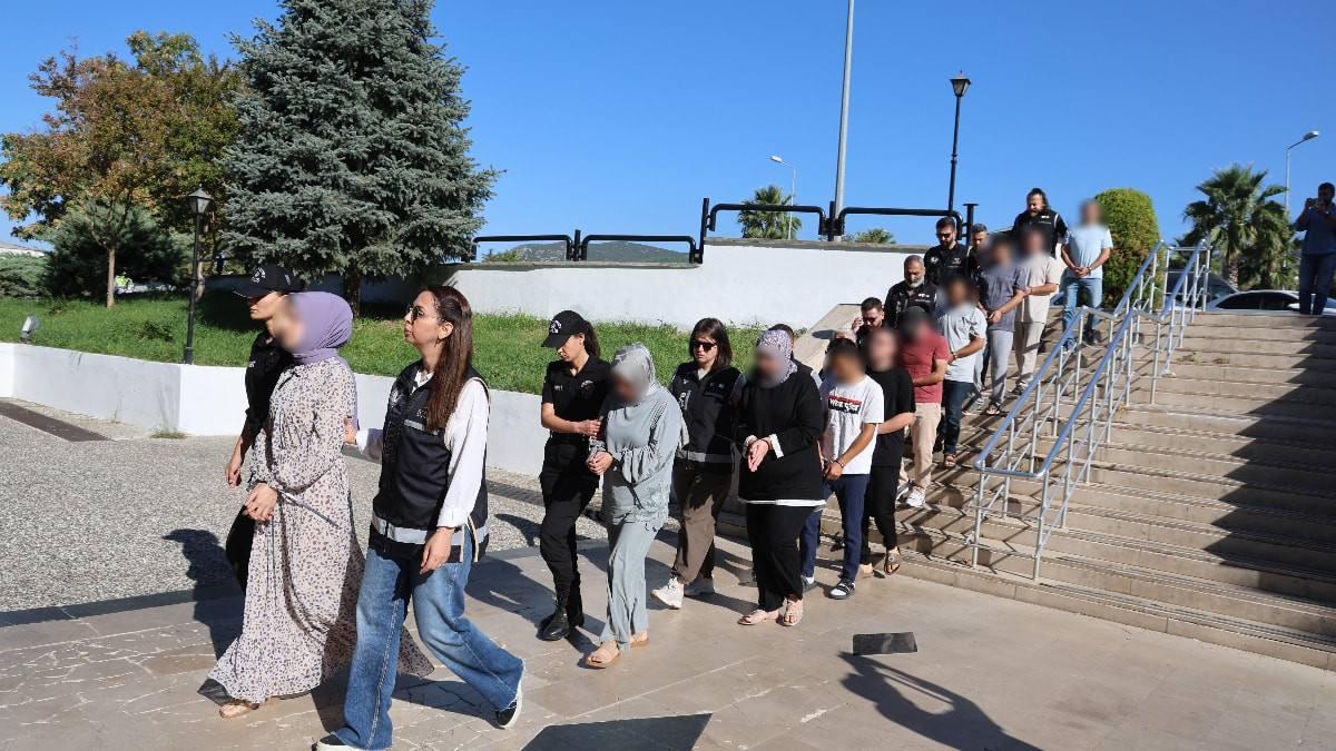 Datça ilçesinde tekne ile yurt dışına kaçmaya çalışan 9 FETÖ/PDY