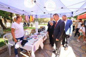Muğla Valisi Dr. İdris Akbıyık, kadınların el emeği ürünlerini sergilediği
