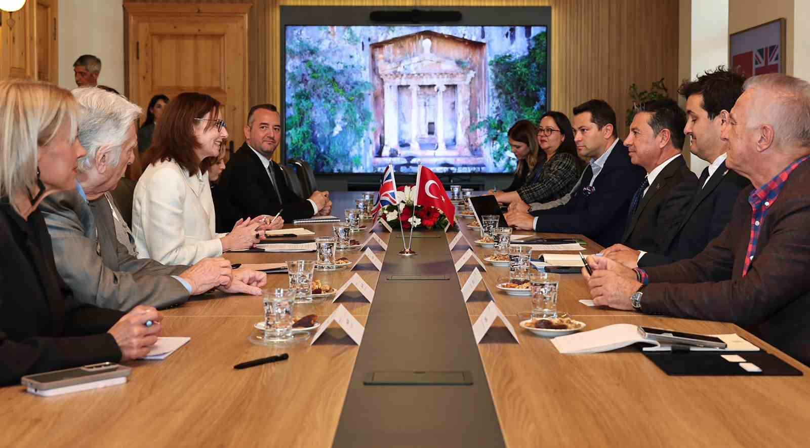 Muğla Büyükşehir Belediye Başkanı Ahmet Aras, Birleşik Krallık’ın Türkiye Büyükelçisi