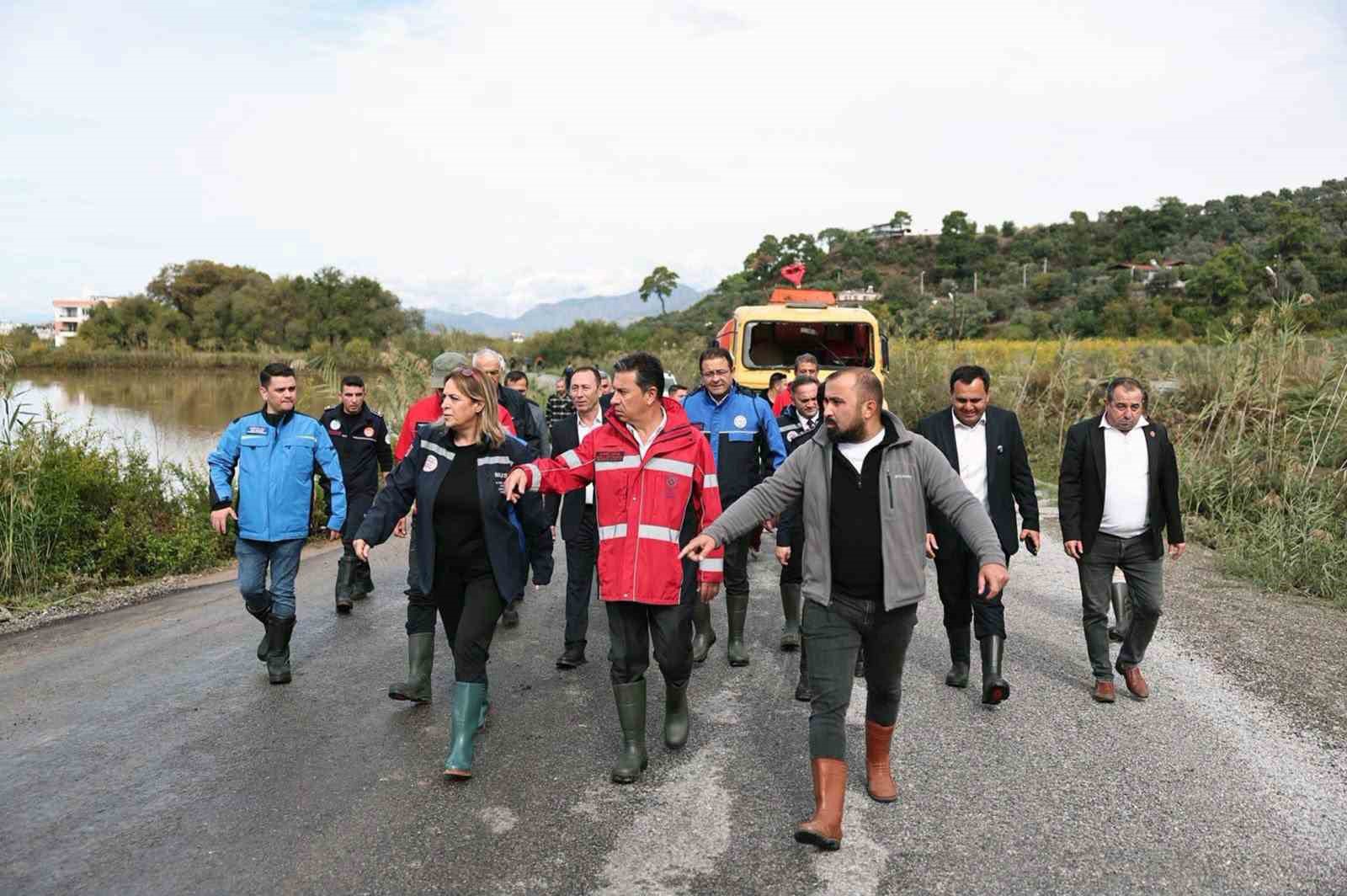 Muğla Büyükşehir Belediye Başkanı Ahmet Aras, yoğun yağışların ardından taşkın