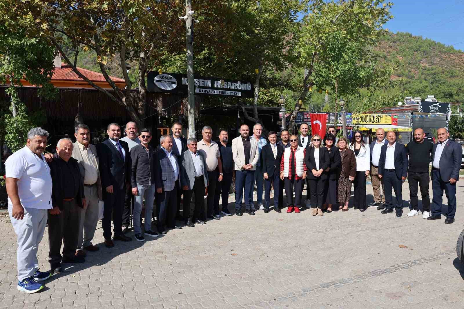 Marmaris Belediye Başkanı Acar Ünlü, Muhtarlar Günü dolayısıyla ilçenin 30