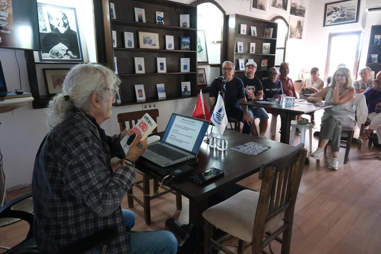 Bodrum’da Cevat Şakir Anı Evi’nde düzenlenen Felsefe Buluşmaları’nın ilk etkinliğinde