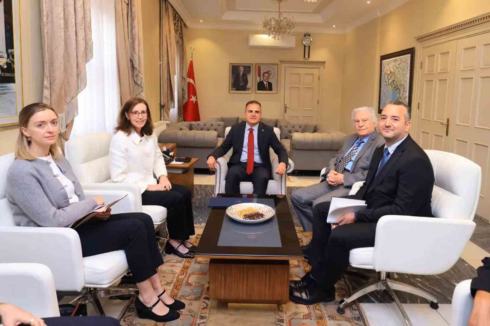 Birleşik Krallık Ankara Büyükelçisi Jennifer Anderson, Muğla Valisi Dr. İdris