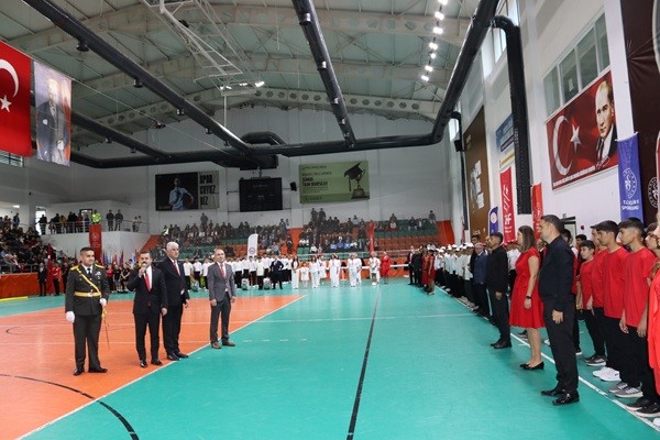 Muğla’nın Köyceğiz ilçesinde 29 Ekim Cumhuriyet Bayramı coşkusu yaşandı. Cumhuriyetin