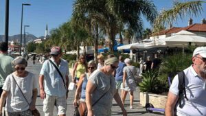 Muğla’nın Marmaris ilçesine bu hafta gelen üç kruvaziyer gemisi, yolcu