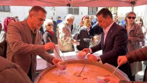 Muğla’da bu yıl 9’uncusu düzenlenen Tarhana Festivali, Saburhane Meydanı’nda çeşitli