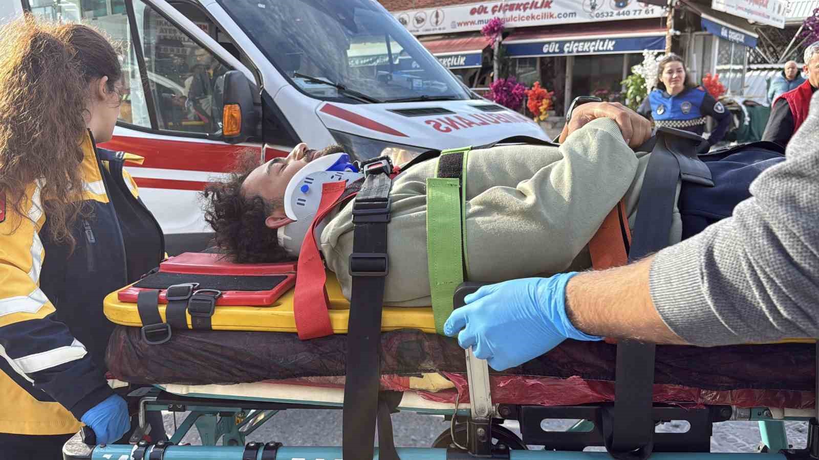 Muğla’nın Menteşe ilçesinde otomobil ile motosikletin çarpışması sonucu meydana gelen