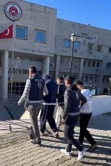 Muğla’da gerçekleştirilen fuhuş operasyonunda gözaltına alınan 4 şüpheli tutuklandı. Muğla