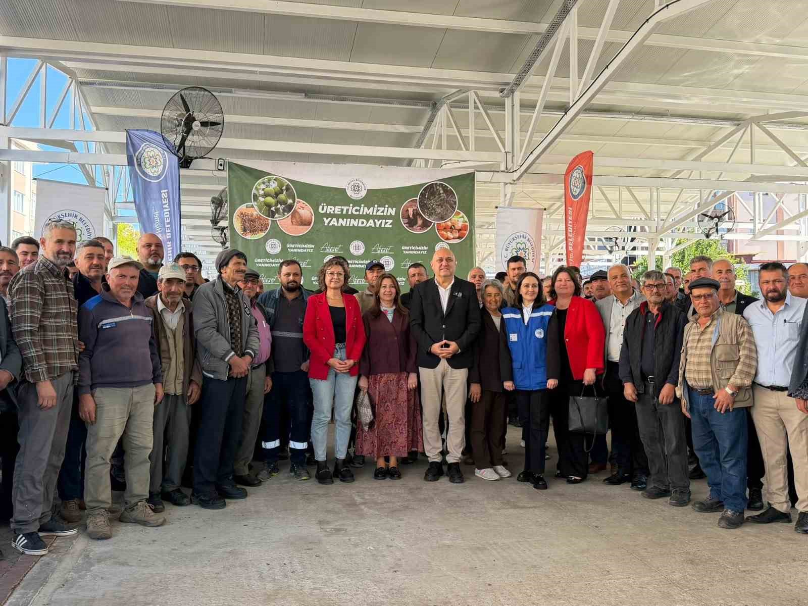 Muğla Büyükşehir Belediyesi, hayvancılıkla uğraşan aile işletmelerini desteklemek ve hayvanlarda
