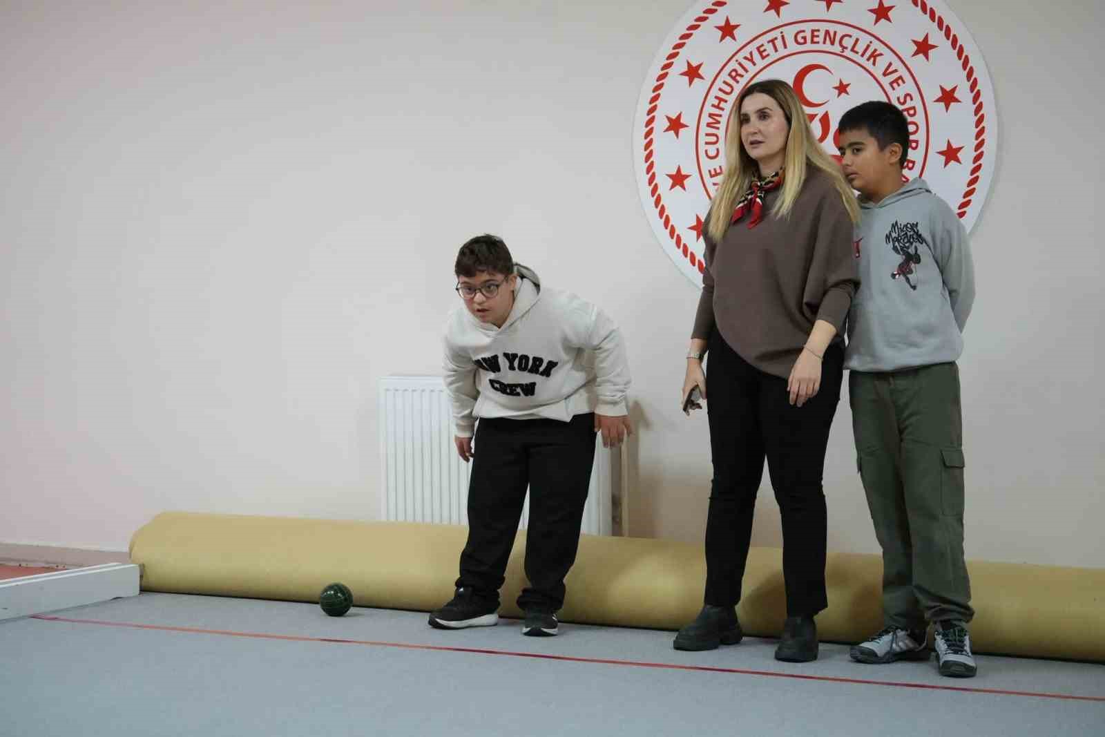 Muğla’da 29 Ekim Cumhuriyet Bayramı etkinlikleri kapsamında Menteşe Spor Salonu’nda