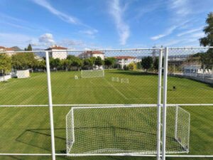 Muğlaspor’un Akyol Tesisleri önünde bulunan antrenman sahasına, kulübün eski başkanlarından