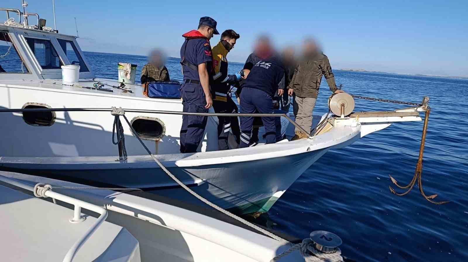 Muğla’nın Milas ilçesi açıklarında seyreden özel teknede rahatsızlanan vatandaş için