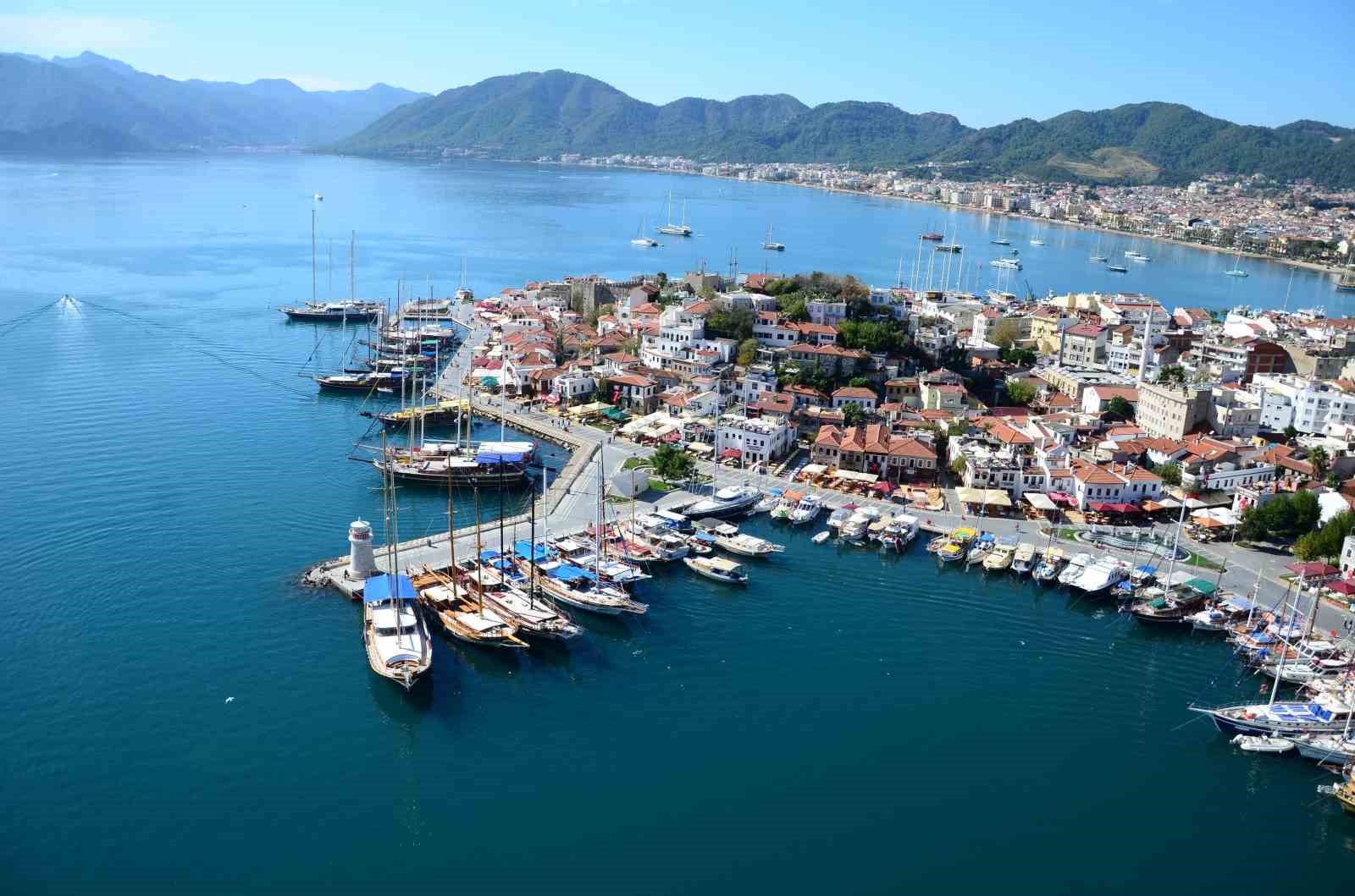 Marmaris Belediyesi ve turizm paydaşlarının kentin turizm sezonunu sonbahar ve
